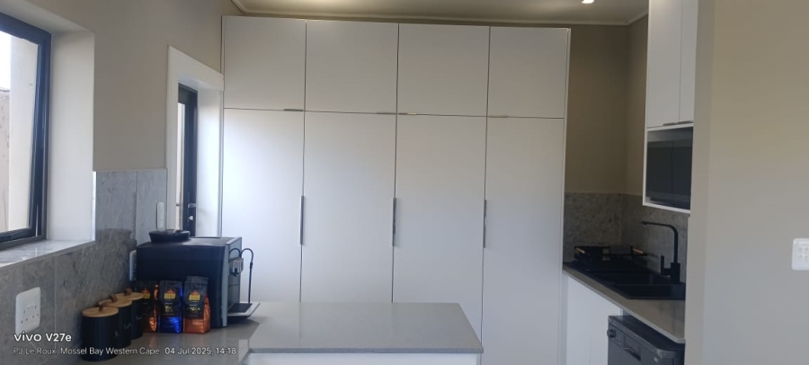 4 Bedroom Property for Sale in Seemeeu Park Western Cape